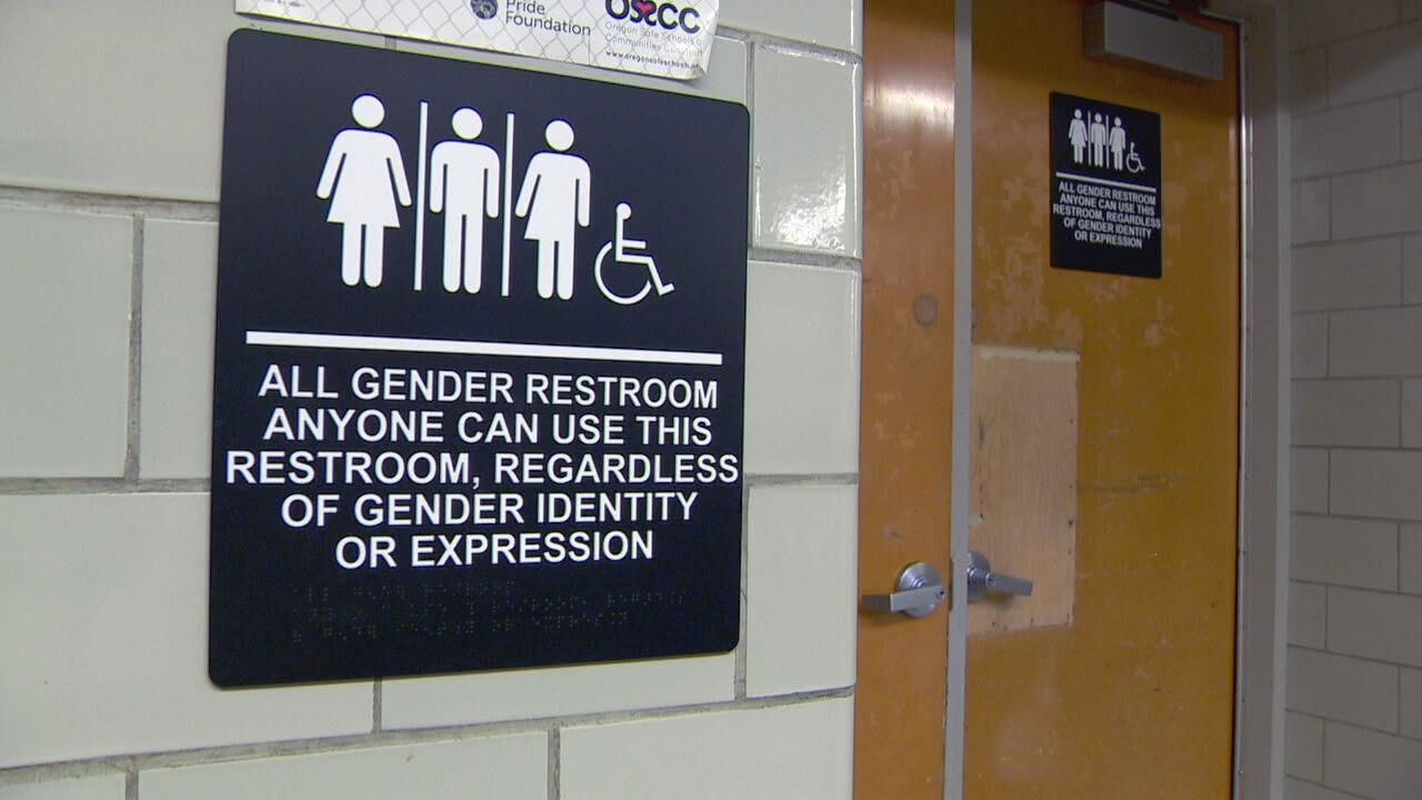 unisex_toilet22.jpg unisex_toilet22.jpg